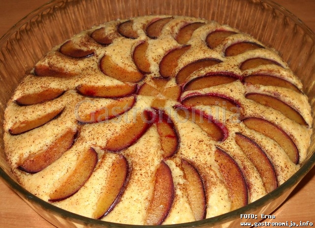 ITALIAN PLUM CAKE