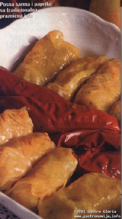 PAPRIKE PUNJENE PIRINCEM - Radovan Bigovic PAPRIKE PUNJENE PIRINCEM - Radovan Bigovic