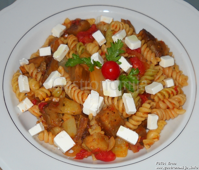 PASTA SA POVRĆEM PASTA SA POVRĆEM