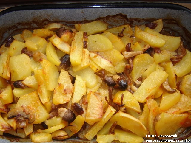 Pekarski krompir sa sampinjonima - posno