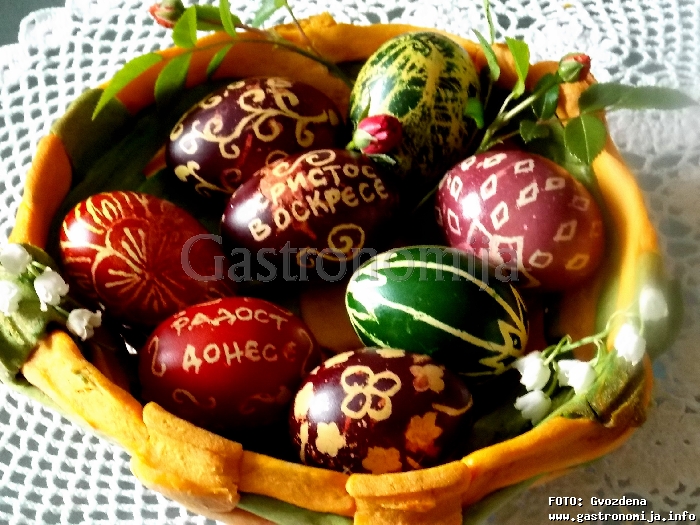 farbanje uskršnjih jaja
